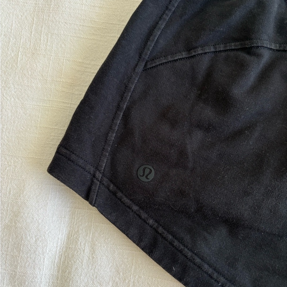 Lululemon Inner Glow Short 3” Size 0 Black - Picture 3 of 4